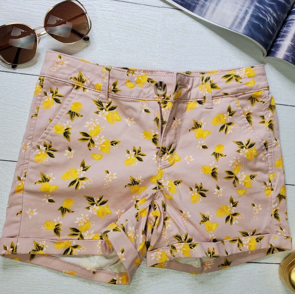 NWOT Low Rise Midi Shorts